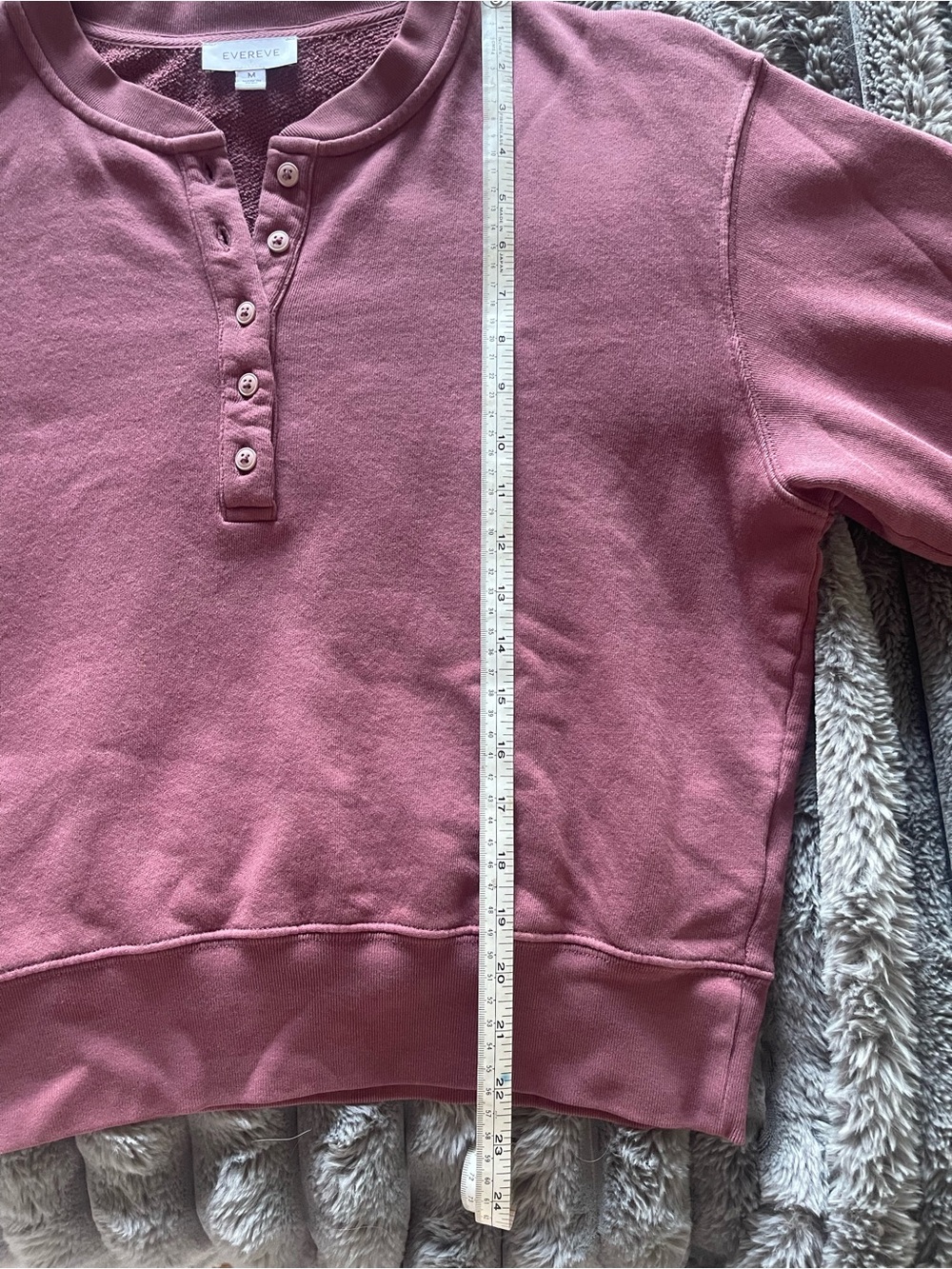 Evereve Dusty Mauve Button-Up Henley Sweatshirt - Picture 4 of 5